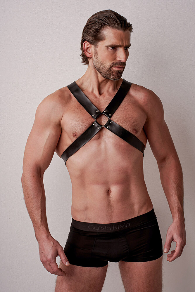heren harnas zwart voyeurx kinky outfit man leren mannen