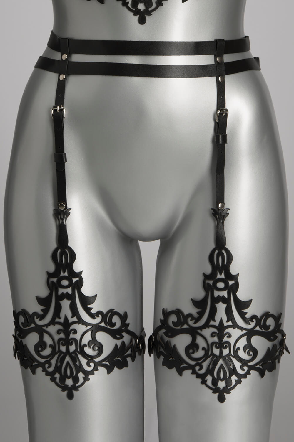 VoyeurX leren jarretel lasercut lilly zwart